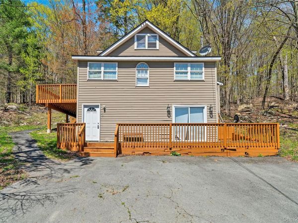 38 Roosevelt Avenue, Woodridge, NY 12789