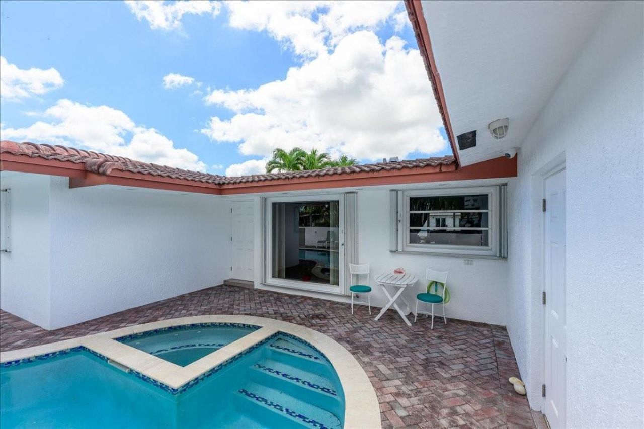 200 SE 11th Street, Pompano Beach, FL 33060 Photo