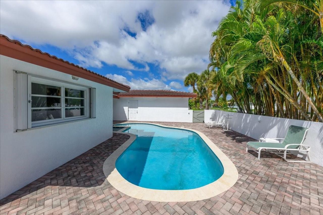 200 SE 11th Street, Pompano Beach, FL 33060 Photo