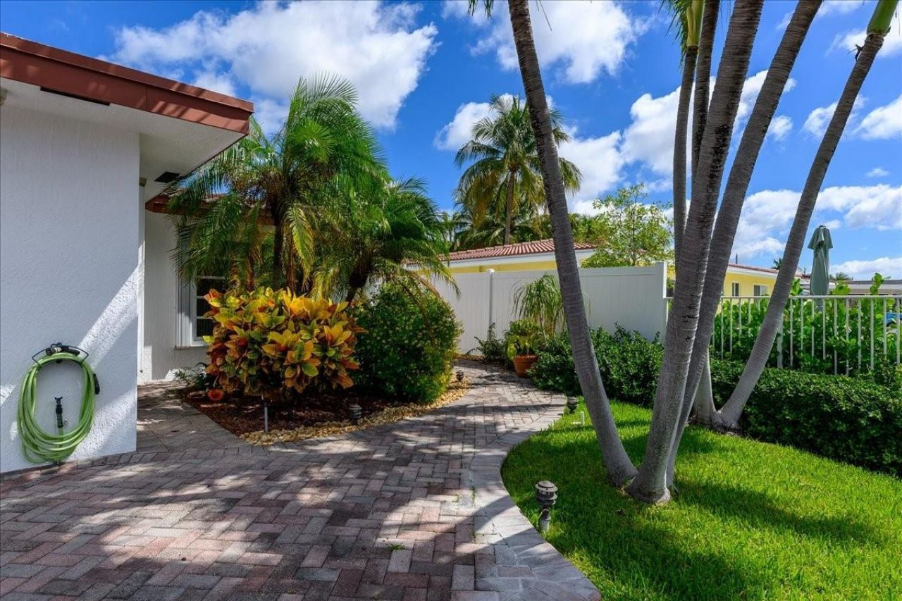 200 SE 11th Street, Pompano Beach, FL 33060 Photo