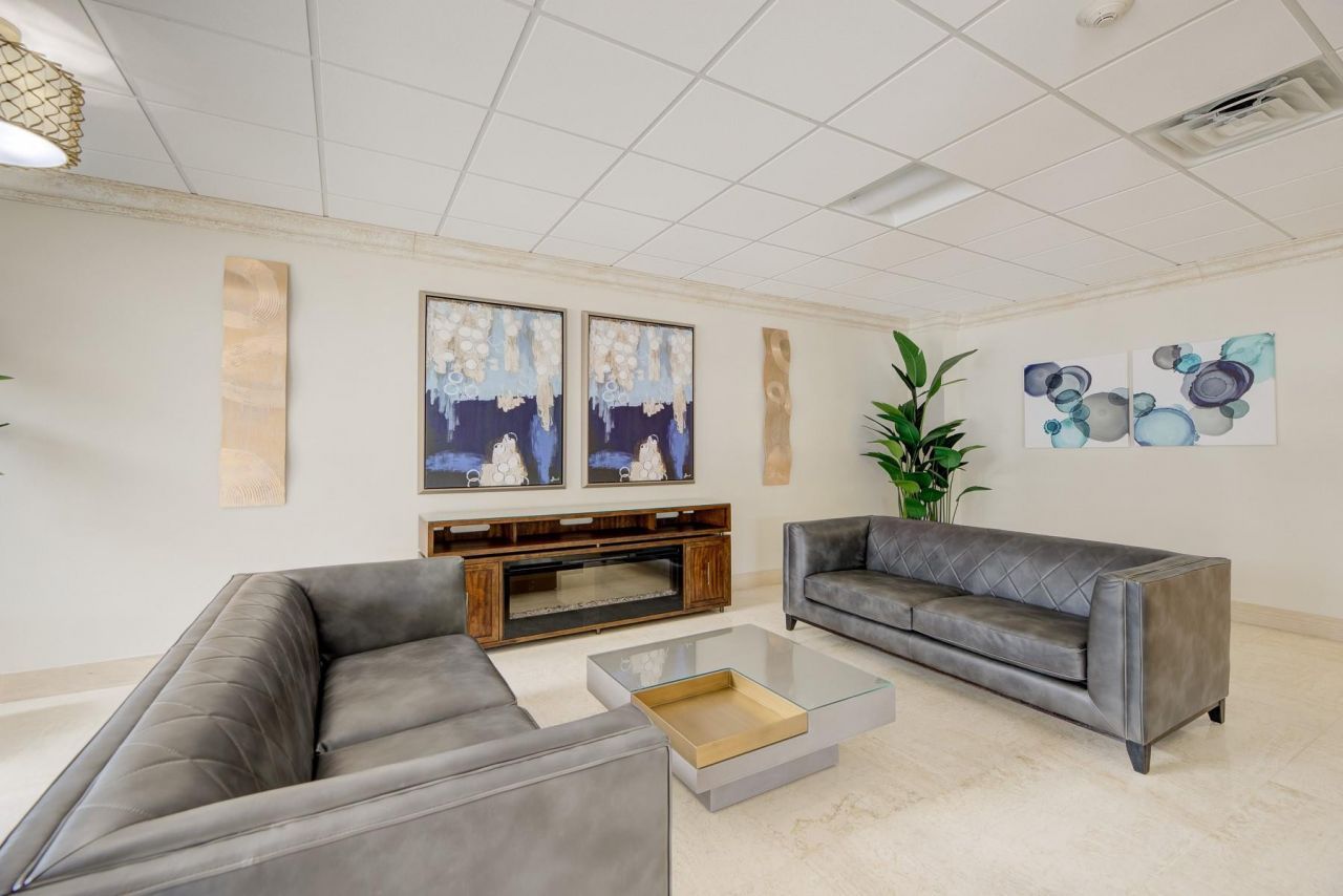 305 N Pompano Beach Boulevard, Unit 1006, Pompano Beach, FL 33062 Photo