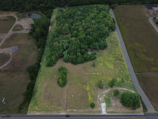 2203 W Broadway Street , Bolivar, MO 65613