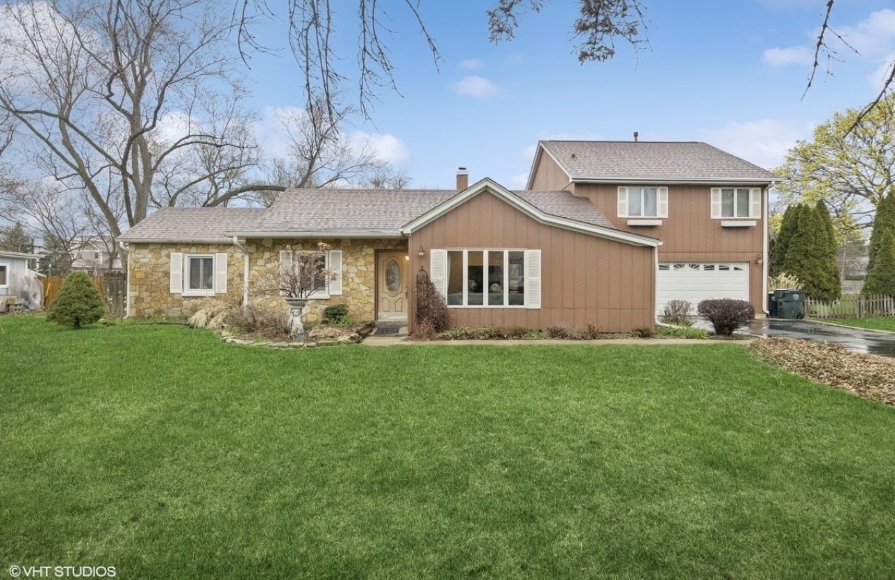 1720 W 54th Place, La Grange Highlands, IL 60525 Main Photo