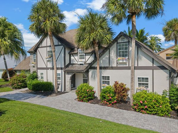 121 Queen Eugenia Court, Fort Pierce, FL 34949