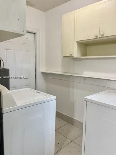 310 SW 10th Ter, Hallandale Beach, FL 33009 Photo