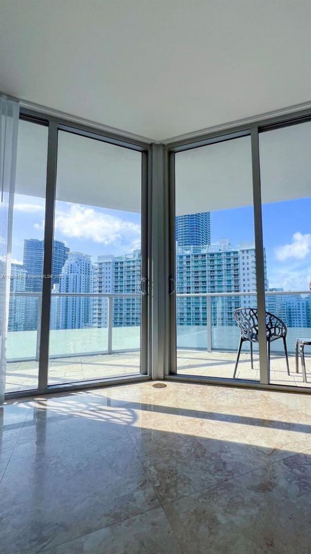1300 Brickell Bay Dr, Unit 3007, Miami, FL 33131 Photo