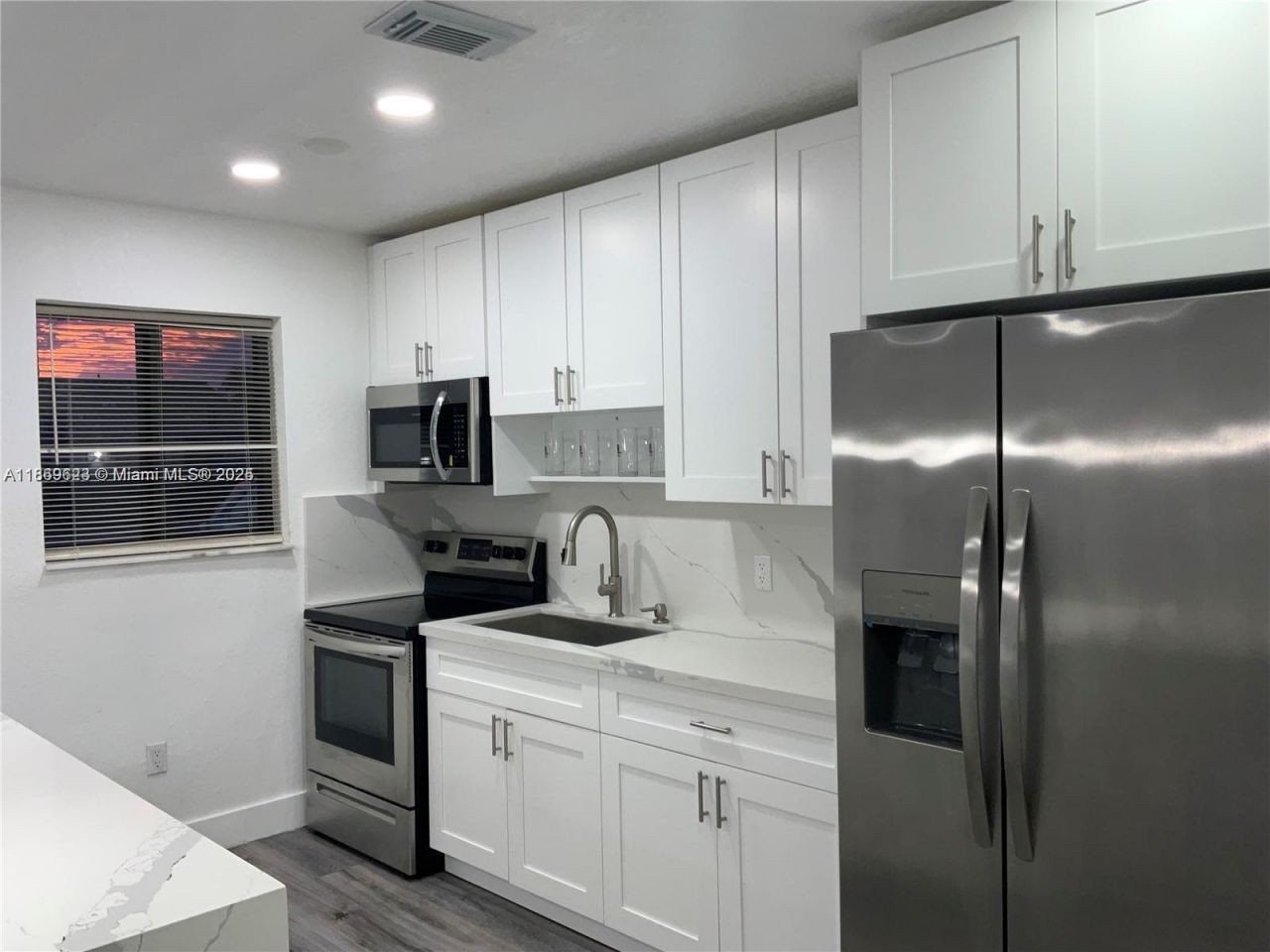 1971 W 2nd Ave, Hialeah, FL 33010 Photo