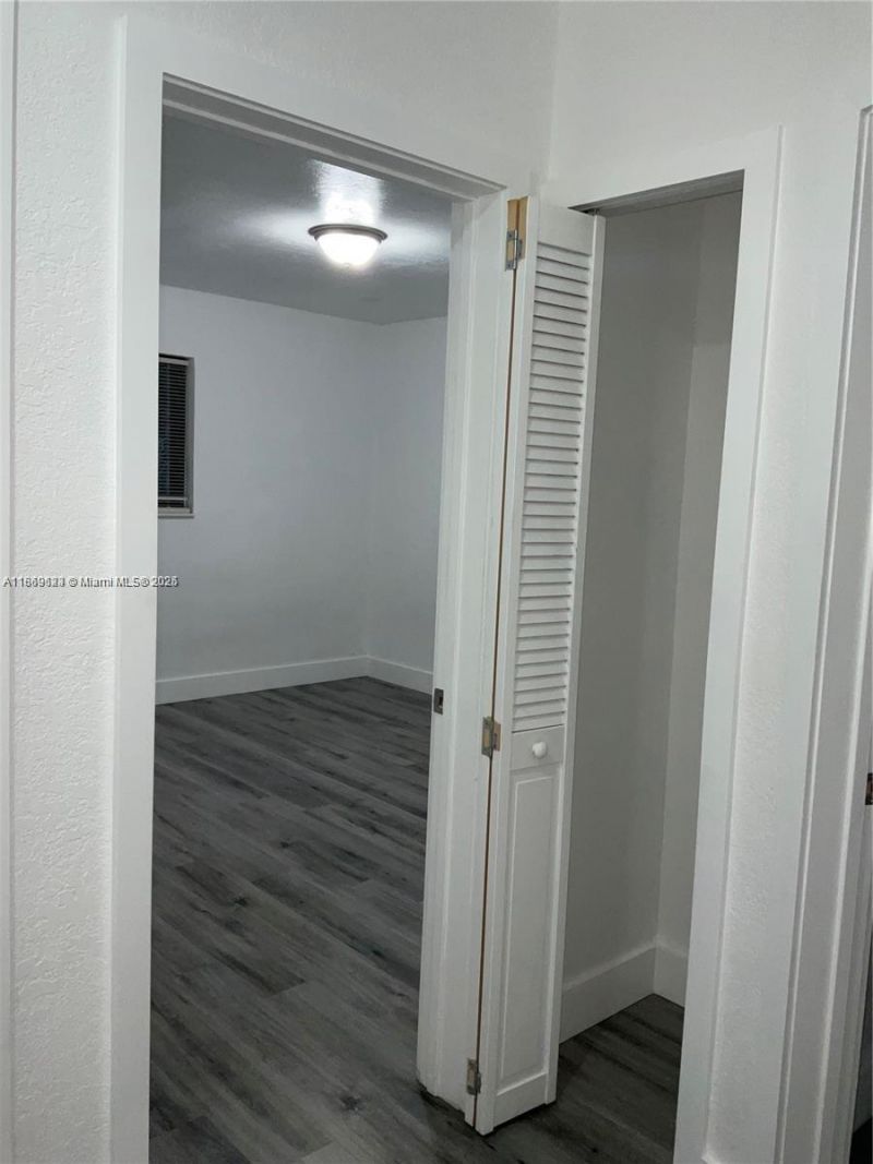 1971 W 2nd Ave, Hialeah, FL 33010 Photo