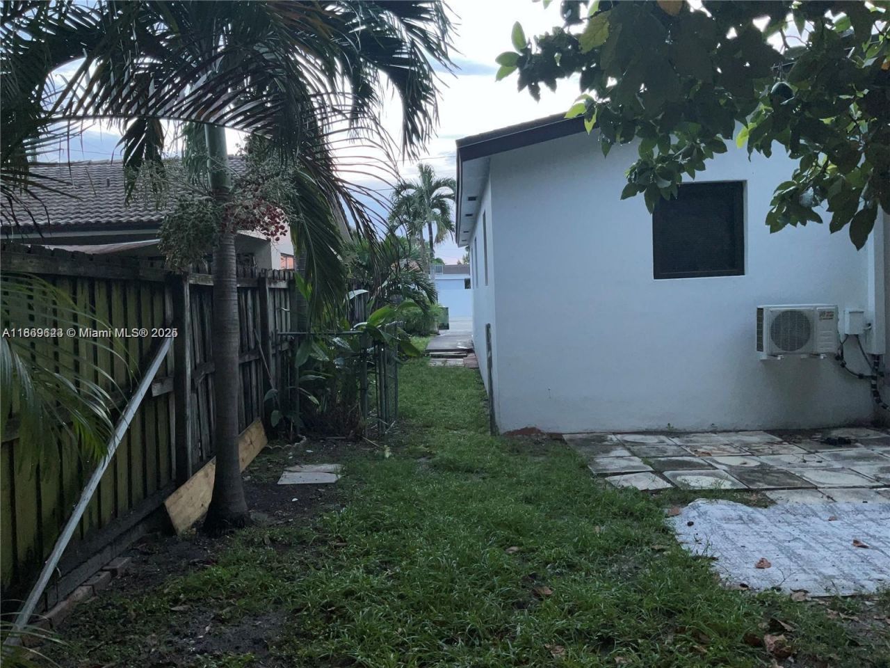 1971 W 2nd Ave, Hialeah, FL 33010 Photo