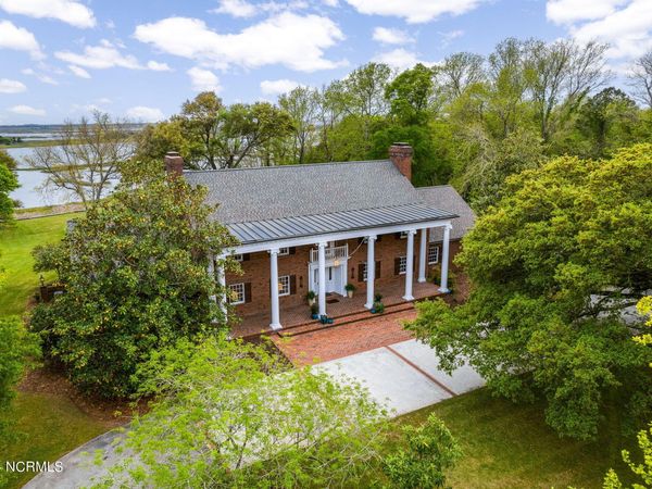 130 Harbour Drive, Hubert, NC 28539