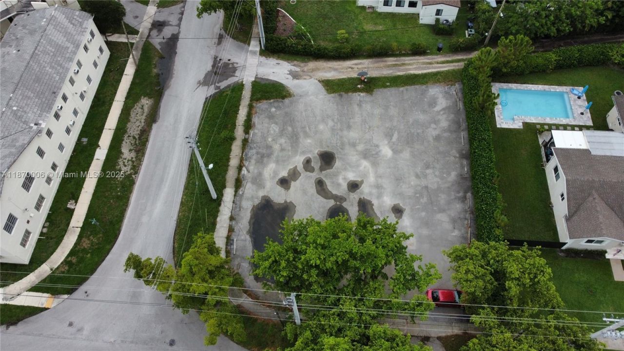 425 Esplanade Dr, Miami Springs, FL 33166 Photo