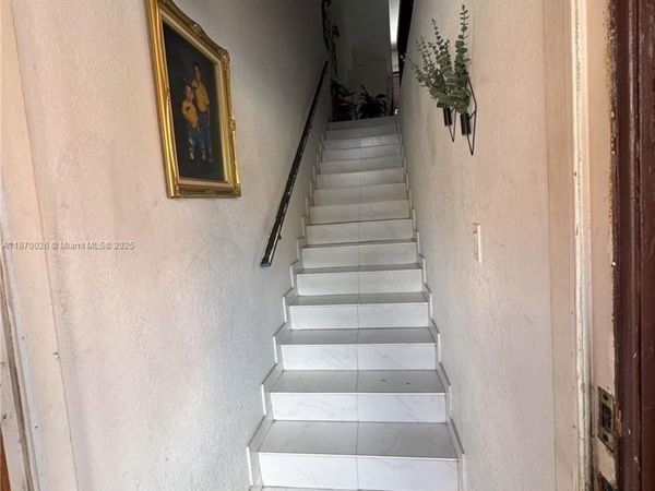 6411 W 27th Way, Unit 201, Hialeah, FL 33016