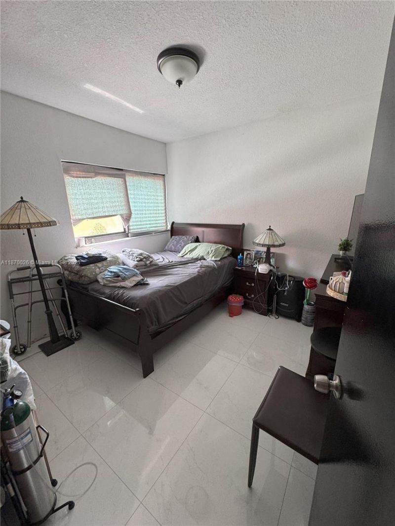 6411 W 27th Way, Unit 201, Hialeah, FL 33016 Photo