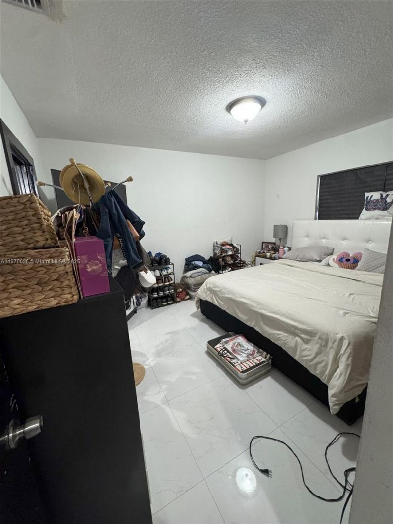 6411 W 27th Way, Unit 201, Hialeah, FL 33016 Photo