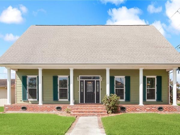 421 BEAR Drive, Arabi, LA 70032