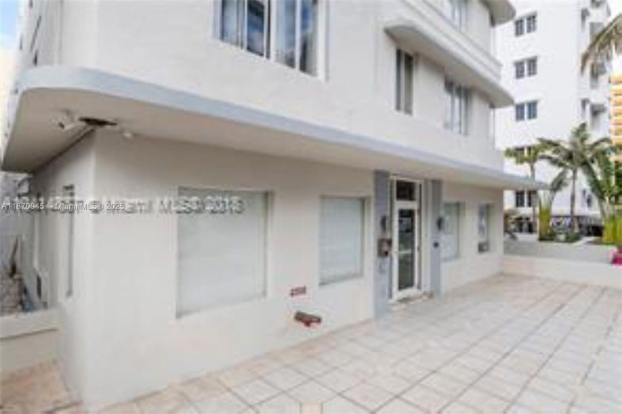 3710 Collins Ave, Unit N-103, Miami Beach, FL 33140 Photo