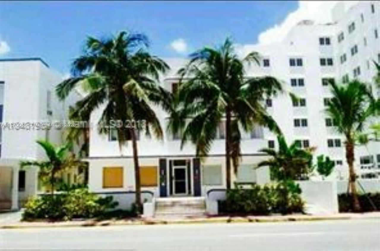 3710 Collins Ave, Unit N-103, Miami Beach, FL 33140 Photo