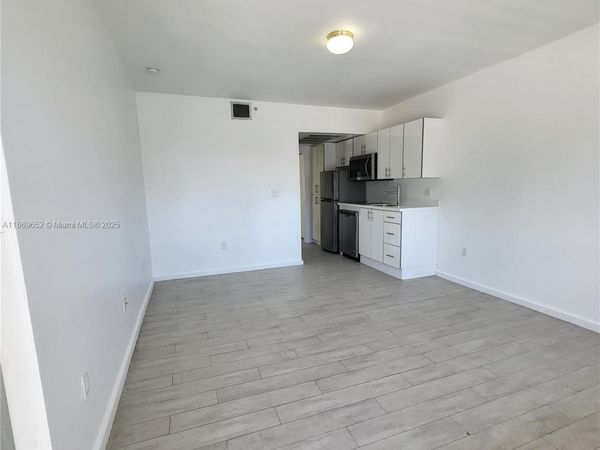 1601 Meridian Ave, Unit 209, Miami Beach, FL 33139