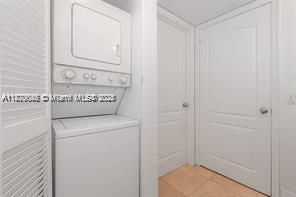 1200 Brickell Bay Dr, Unit 4114, Miami, FL 33131 Photo