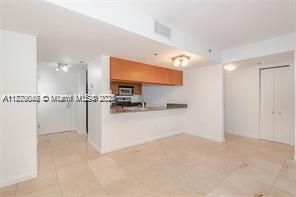 1200 Brickell Bay Dr, Unit 4114, Miami, FL 33131 Photo