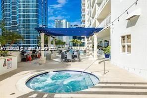 1200 Brickell Bay Dr, Unit 4114, Miami, FL 33131 Photo