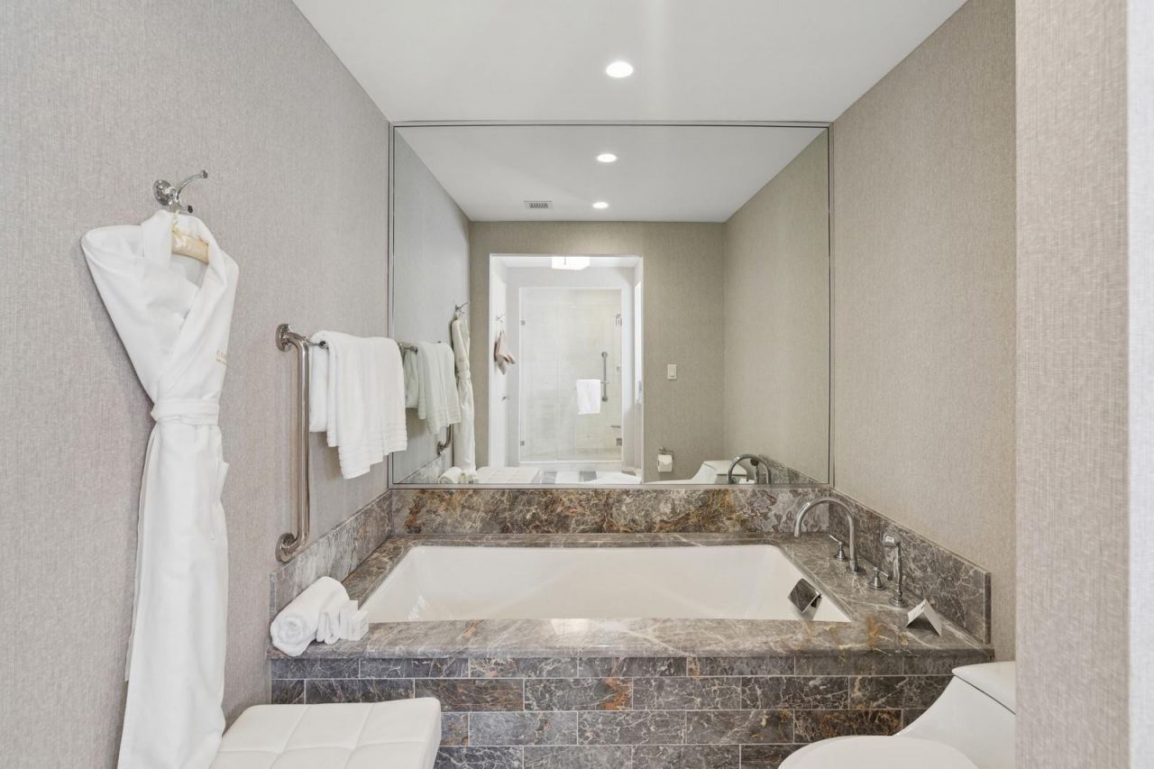551 N Fort Lauderdale Beach Boulevard, Unit R1902, Fort Lauderdale, FL 33304 Photo