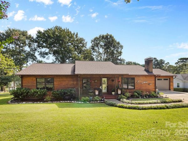 4920 Surfwood Drive, Sherrills Ford, NC 28673