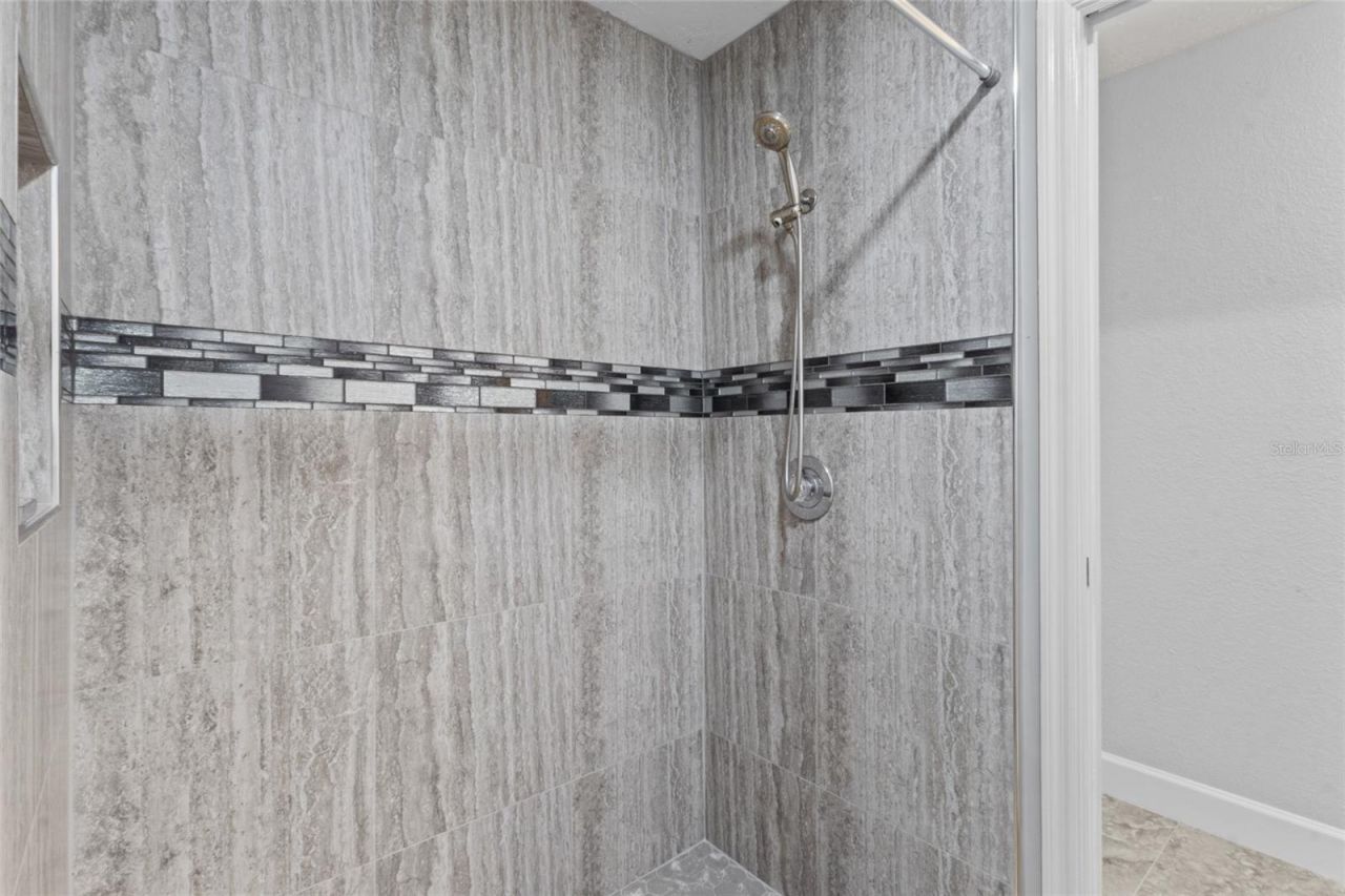 4219 Presidential Avenue Circle E, Bradenton, FL 34203 Photo