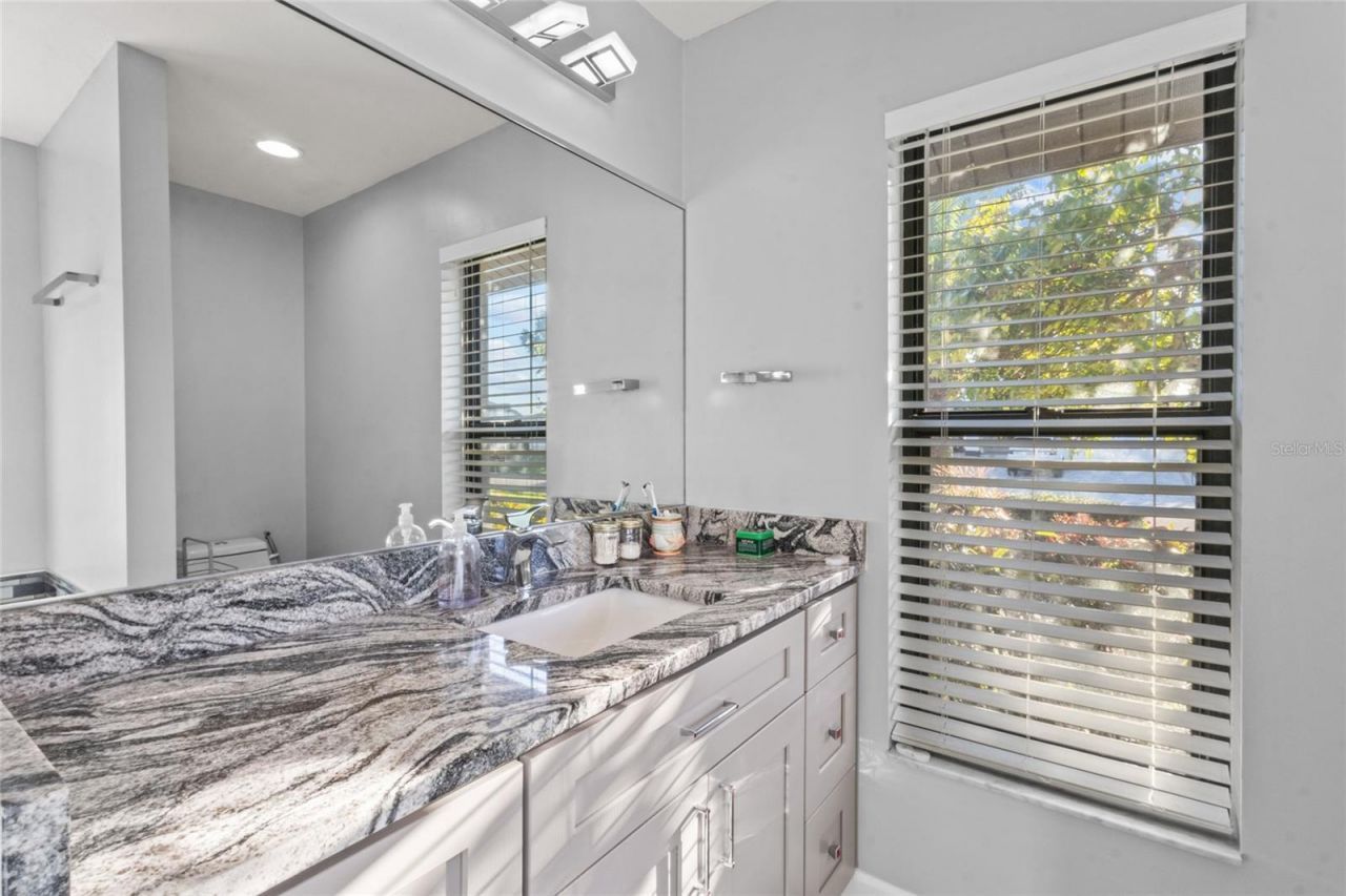 4219 Presidential Avenue Circle E, Bradenton, FL 34203 Photo