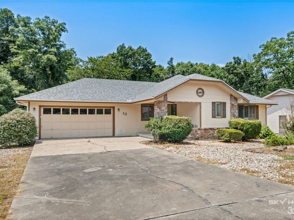 13 Yarmouth Drive, Bella Vista, AR 72715