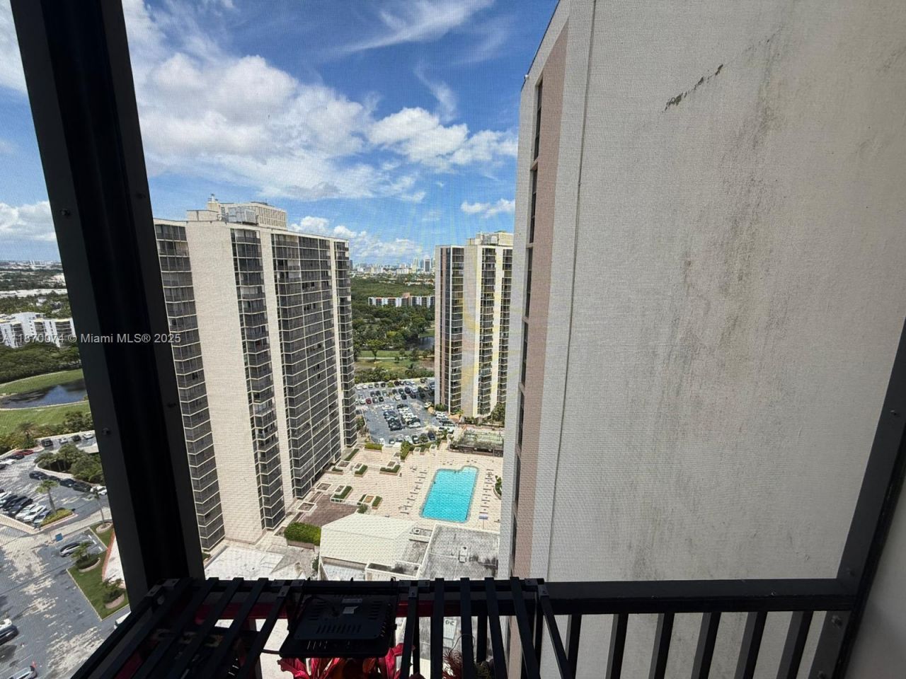 20335 W Country Club Dr, Unit 2502, Aventura, FL 33180 Photo