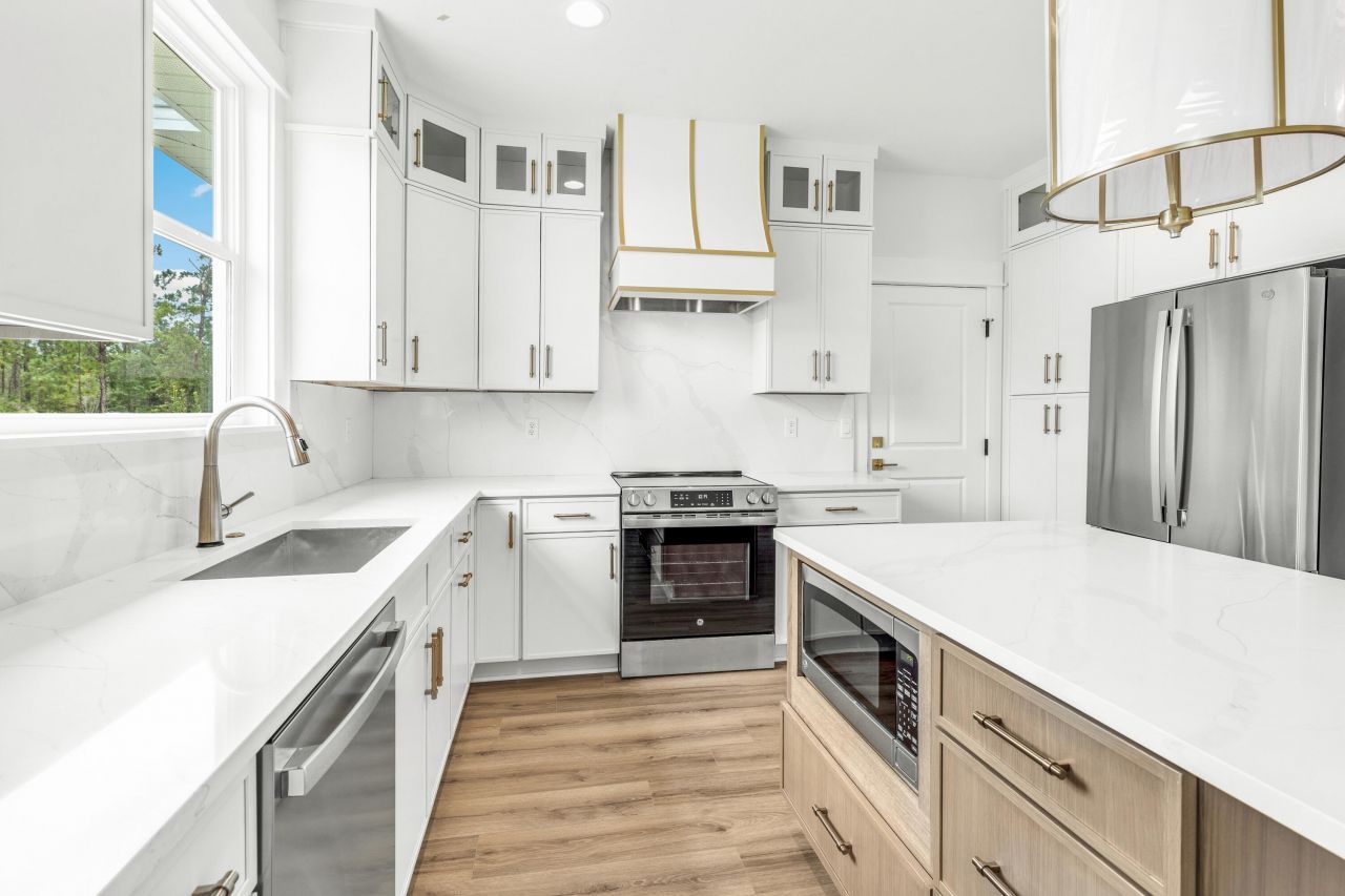 160 Clarke Hill Road, Freeport, FL 32439 Main Photo