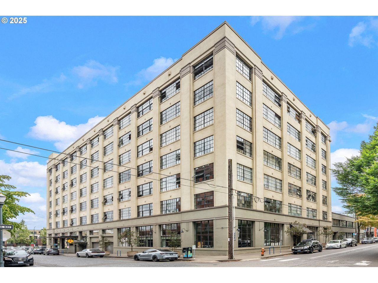 1314 NW Irving St, Unit 609, Portland, OR 97209 Main Photo