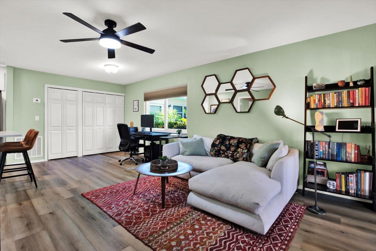 3229 40th Lane S, Unit C, Saint Petersburg, FL 33711 Photo