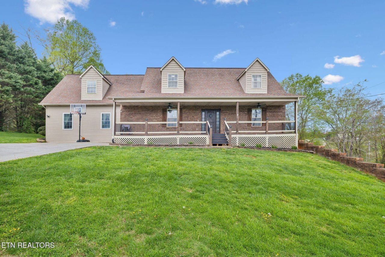 124 Ledwell Drive, Seymour, TN 37865 Main Photo