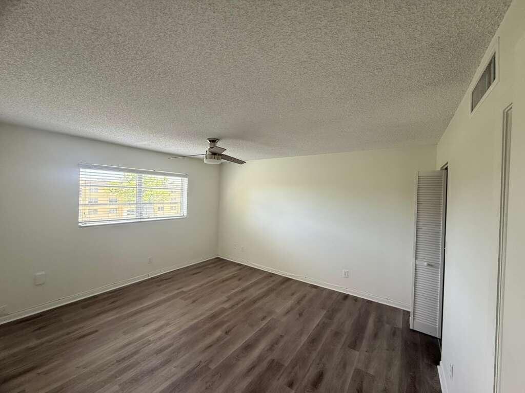 6300 NW 62nd Street, Unit 303, Fort Lauderdale, FL 33319 Photo