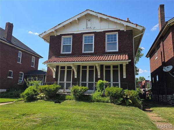 4535 Holly Avenue, St Louis, MO 63115