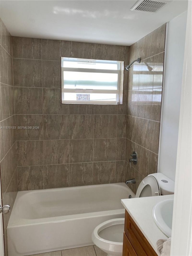 1130 NW 62nd St, Unit 15, Miami, FL 33150 Photo