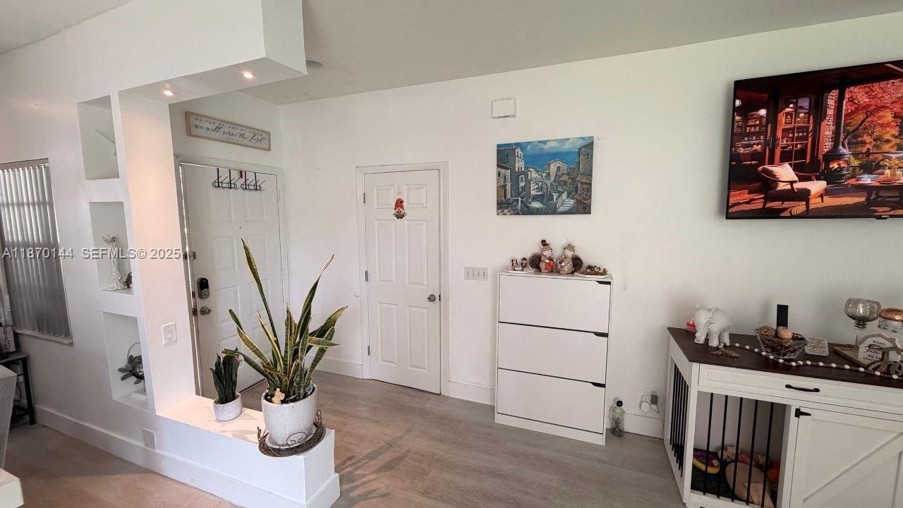 965 SW 180th Ter, Pembroke Pines, FL 33029 Photo