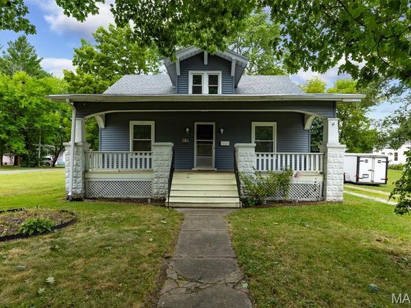 619 S Wood Street, Staunton, IL 62088