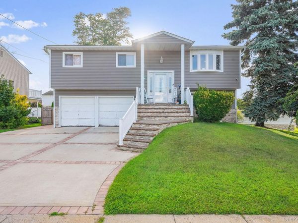 1 Ozone Place, Massapequa, NY 11758