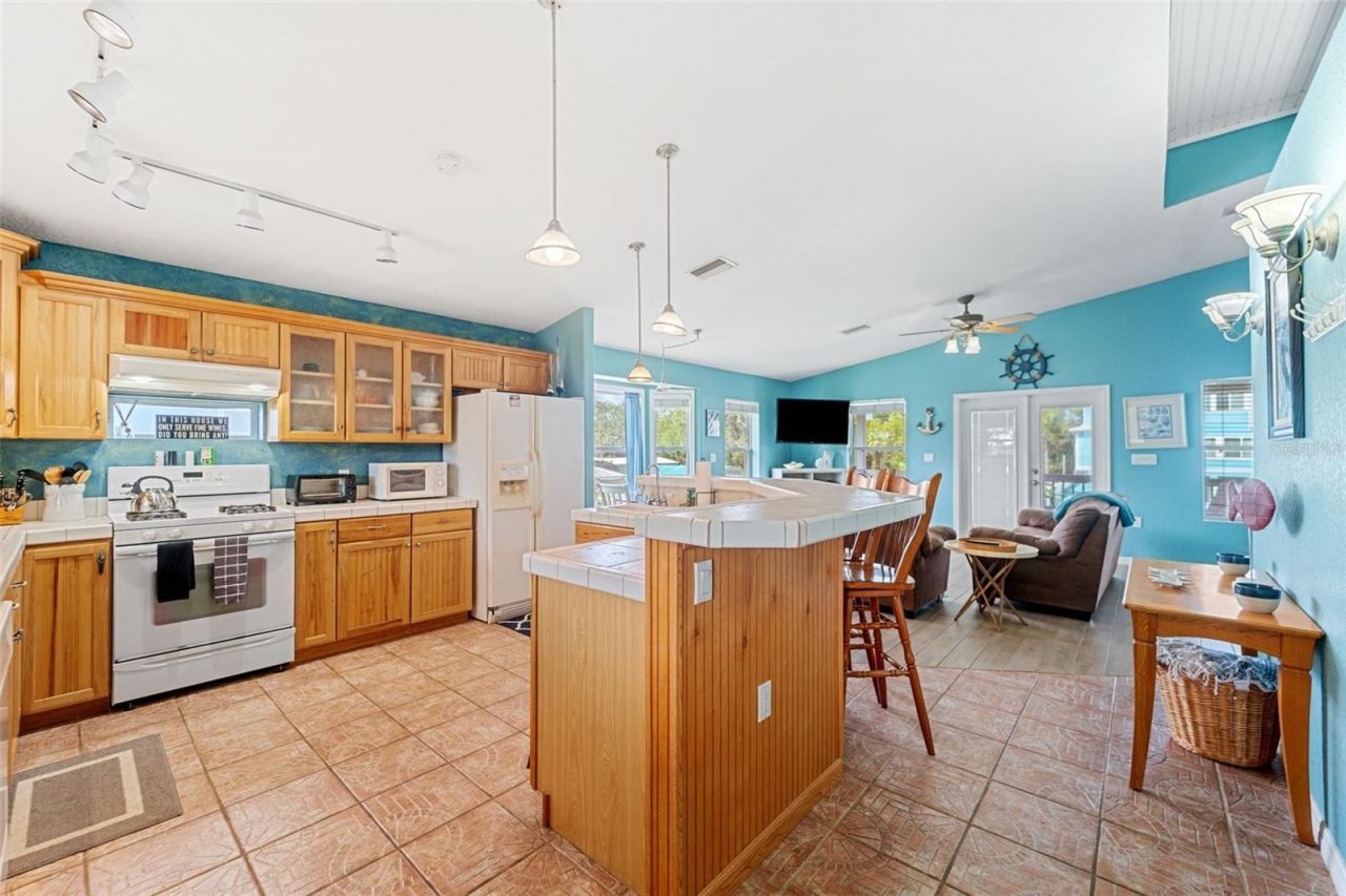 2730 N Comanche Point, Crystal River, FL 34429 Photo