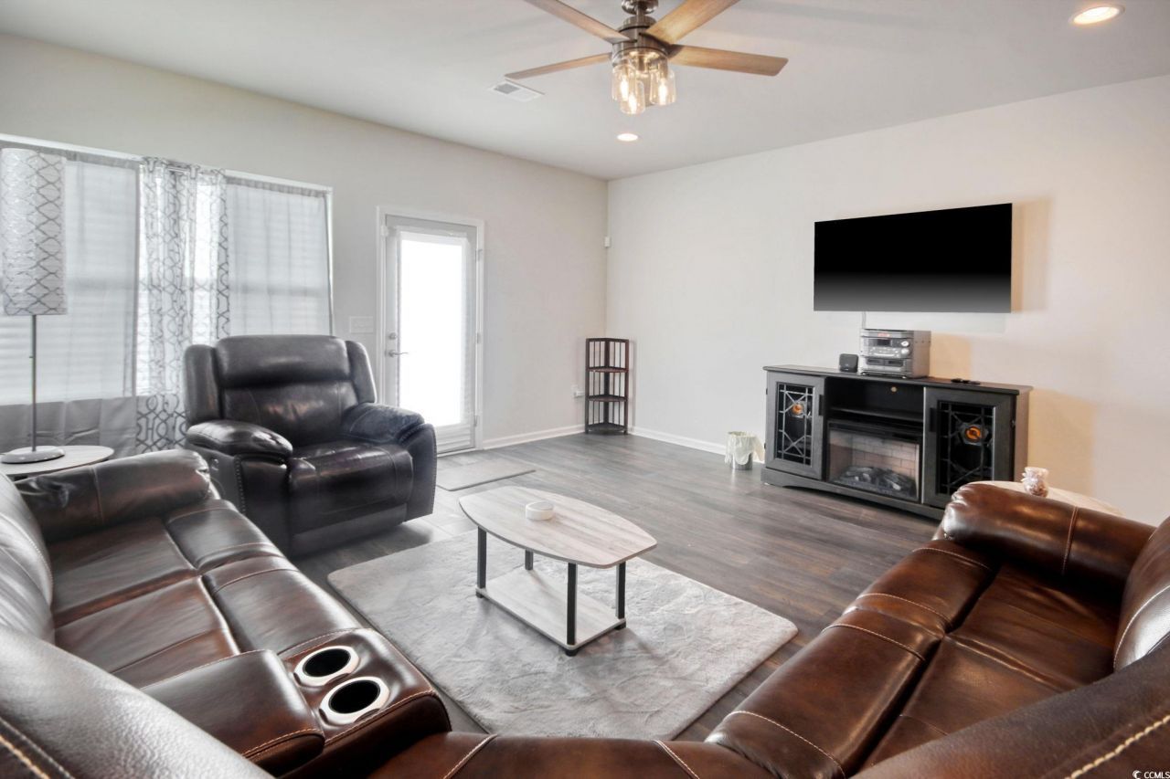 2942 Ellesmere Circle Photo 13