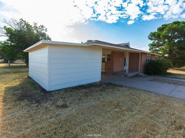 451 NW F Avenue, Hamlin, TX 79520