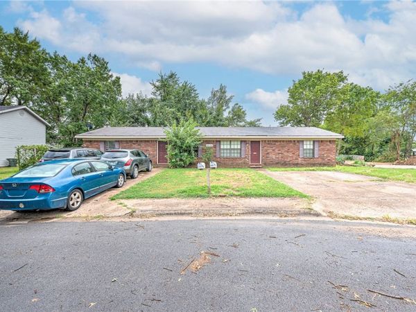 101 & 103 E Adobe Street, Fayetteville, AR 72703