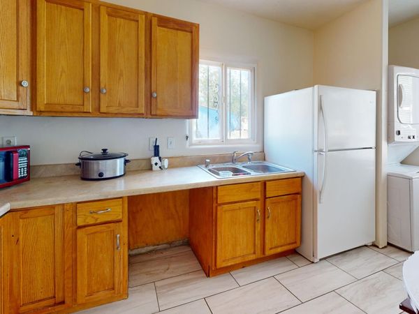 330 Charleston Street NE, Albuquerque, NM 87108