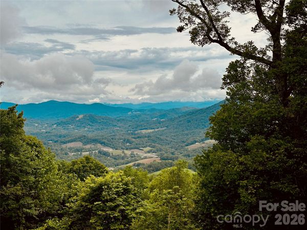 1024 Arrowhead Ridge Road, Spruce Pine, NC 28777