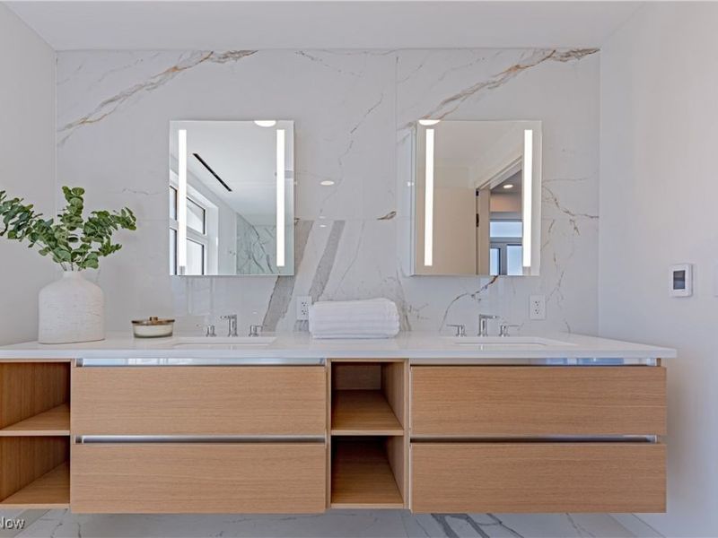 22700 Lake Road, Unit 102, Rocky River, OH 44116 Photo 14