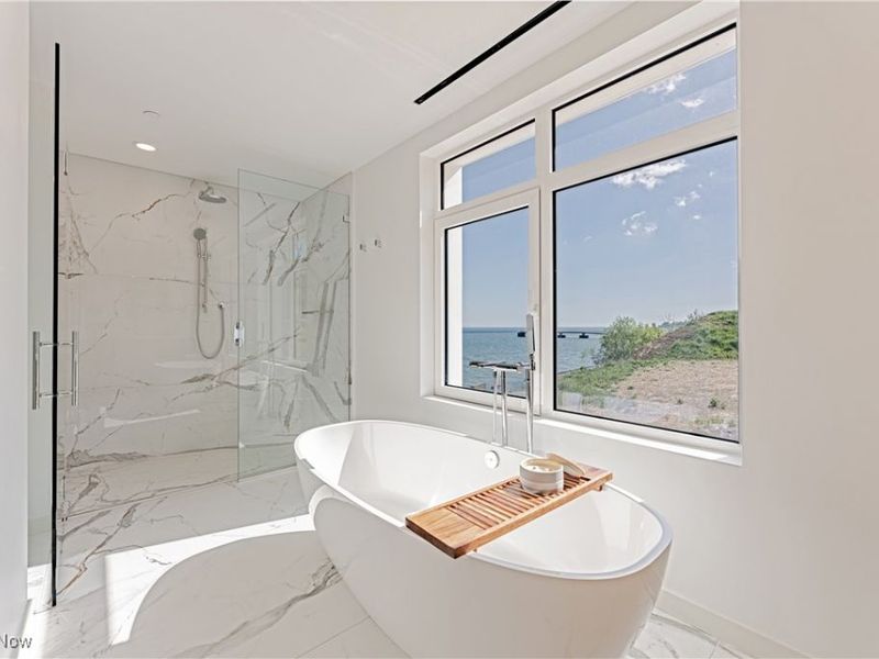 22700 Lake Road, Unit 102, Rocky River, OH 44116 Photo 15