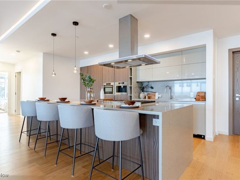 22700 Lake Road, Unit 102, Rocky River, OH 44116 Photo 4